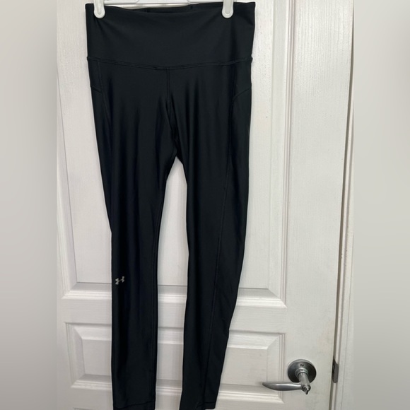 Women’s Under Armour Black Compression Long Leggings Size M. NWOT! - Picture 1 of 5